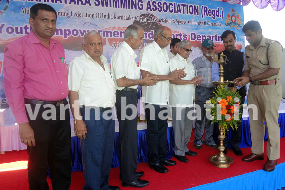 ಉಡುಪಿ: ರಾಜ್ಯಮಟ್ಟದ ಸ್ವಿಮ್ಮಿಂಗ್ ಚಾಂಪಿಯನ್‌ಶಿಪ್‌ಗೆ ಚಾಲನೆ